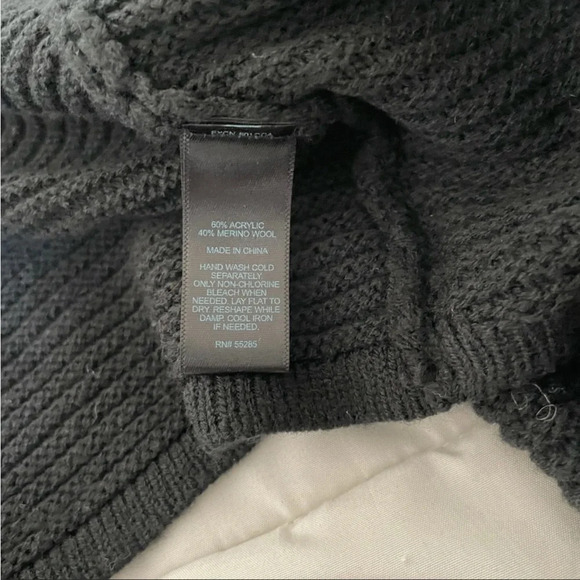 Express knit crop sweater - Picture 4 of 5